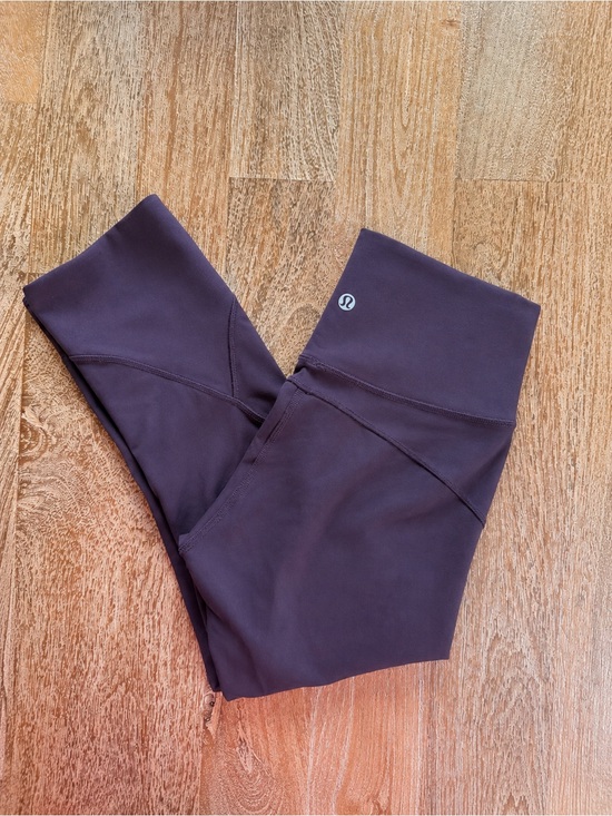 lululemon athletica Pants - Lululemon High Rise Capri Leggings Size 4 Dark Plum Like New